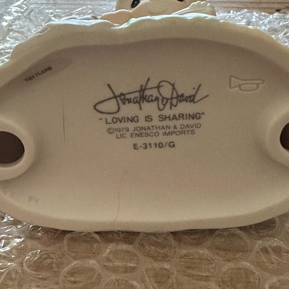 Precious Moments New in Box ‘Loving is Sharing’ - Picture 5 of 7